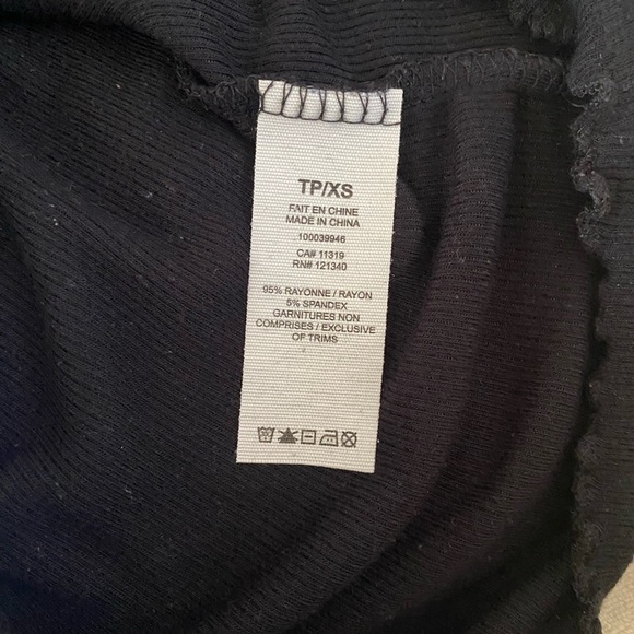 Garage Black Striped Cropped Tee Size XS - Picture 8 of 8